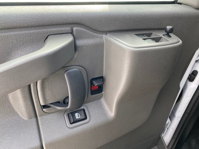 Certified 2024 GMC Savana 2500 Extended w/ Driver Convenience Package RWD image 15