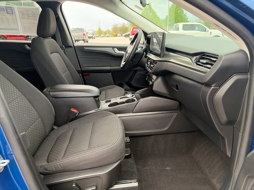 Used 2023 Ford Escape Active w/ Tech Pack #2 AWD/4WD image 11