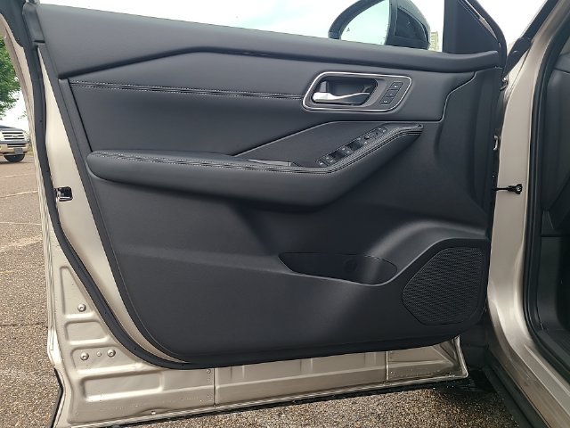 New 2026 Nissan Rogue Platinum AWD/4WD image 10