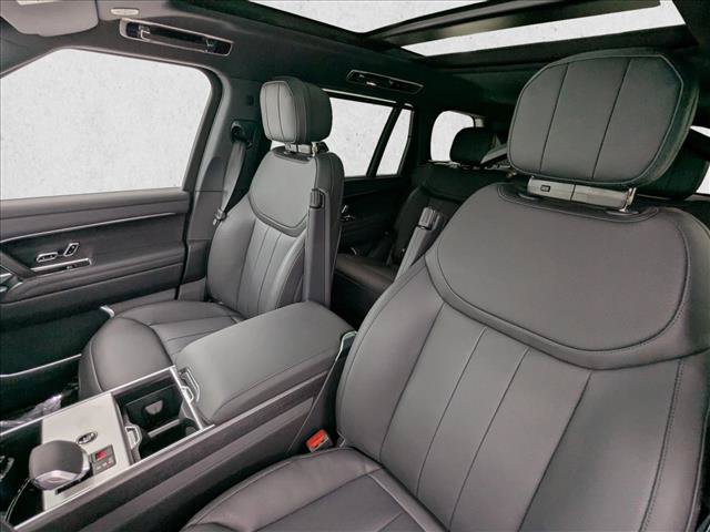 New 2026 Land Rover Range Rover Long Wheelbase SE AWD/4WD image 12