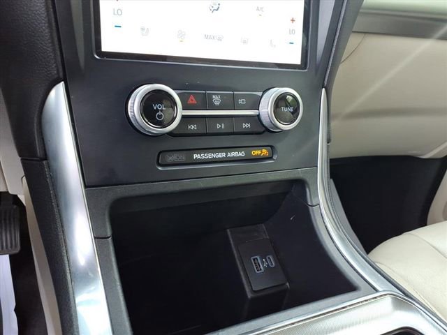 Used 2022 Ford Edge Titanium image 19