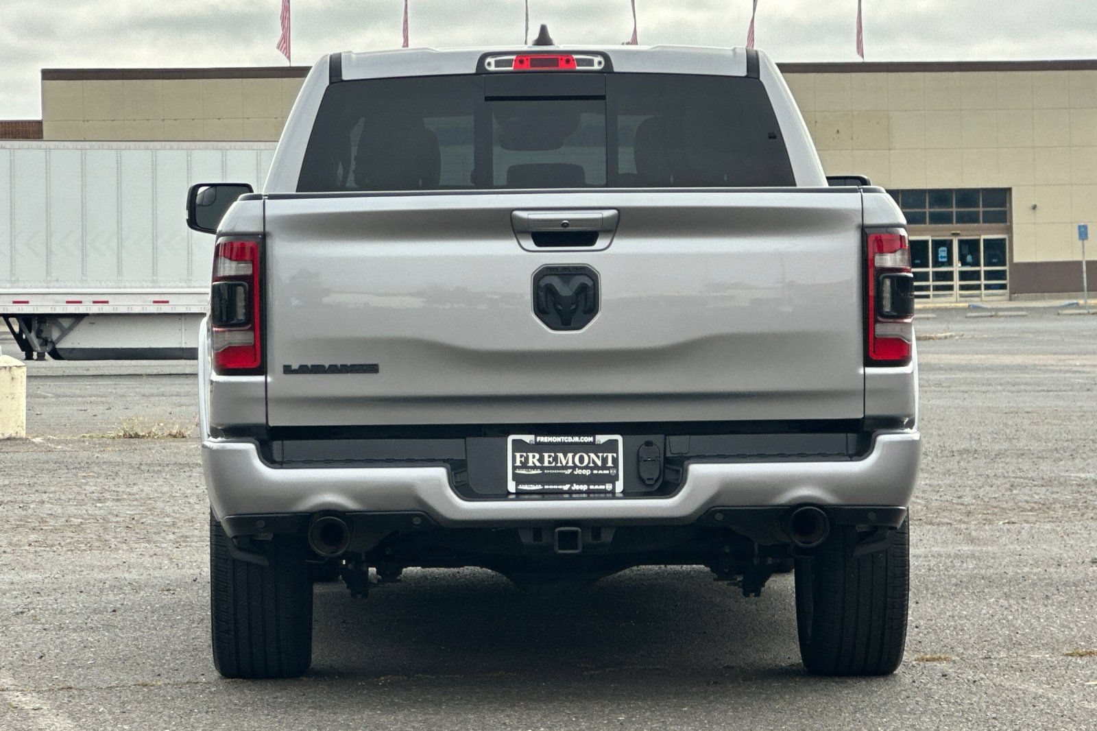 Used 2021 RAM 1500 Laramie RWD image 4