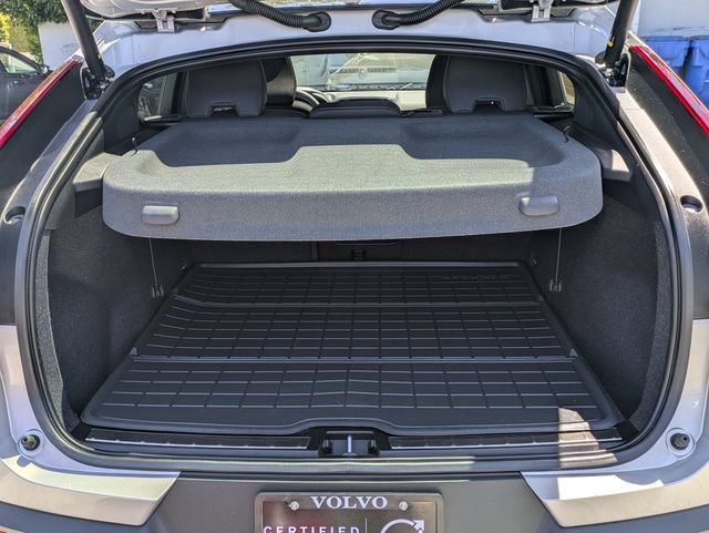 Certified 2023 Volvo C40 P8 Recharge Ultimate w/ Protection Package Premier AWD/4WD image 28
