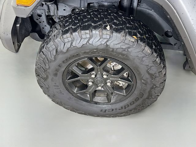 Used 2024 Jeep Wrangler Willys image 24