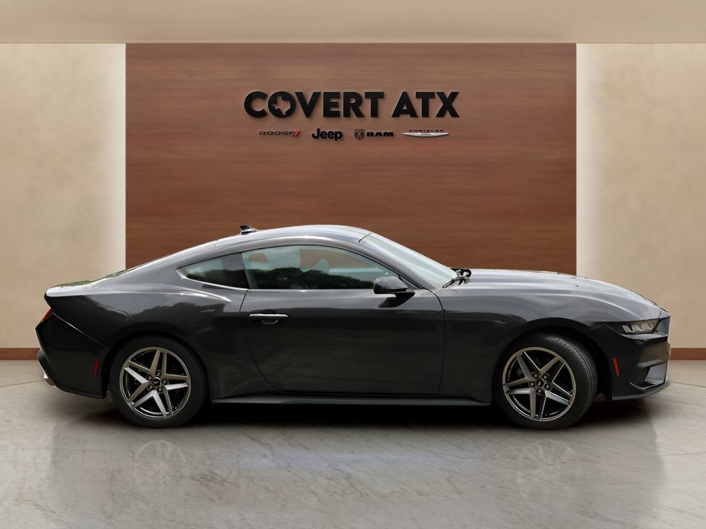 Used 2024 Ford Mustang Coupe RWD image 6