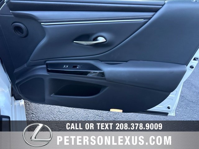 Used 2025 Lexus ES 350 w/ Premium Package FWD image 12