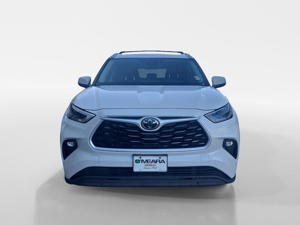 Used 2021 Toyota Highlander XLE image 9