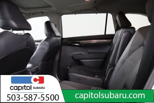 Used 2023 Toyota Highlander Limited image 31