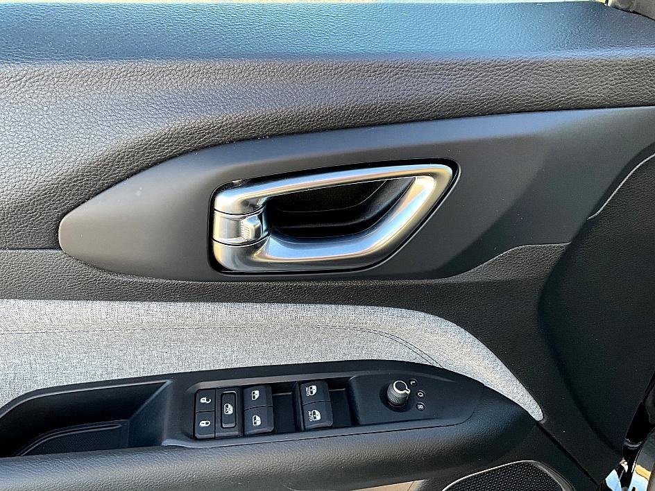 Used 2022 Jeep Compass Latitude image 12