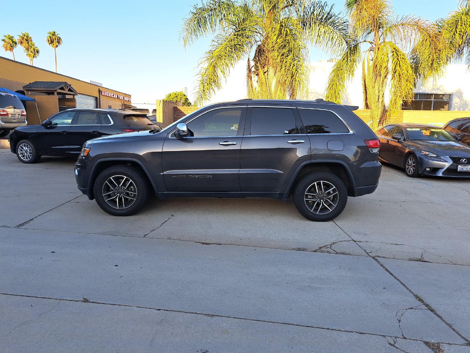Used 2021 Jeep Grand Cherokee Limited AWD/4WD image 8
