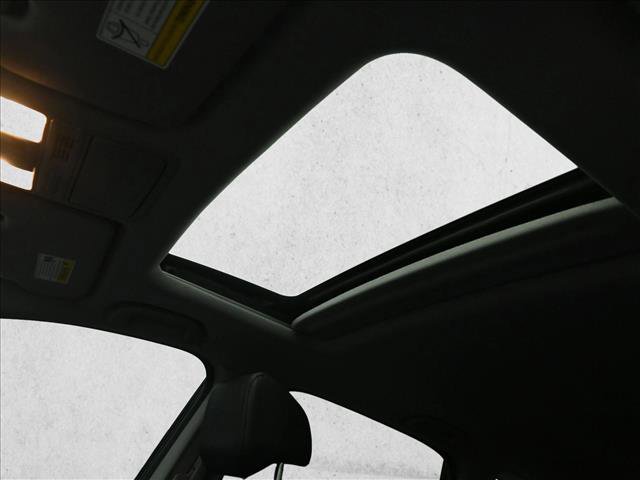 Used 2020 Honda CR-V Touring image 10