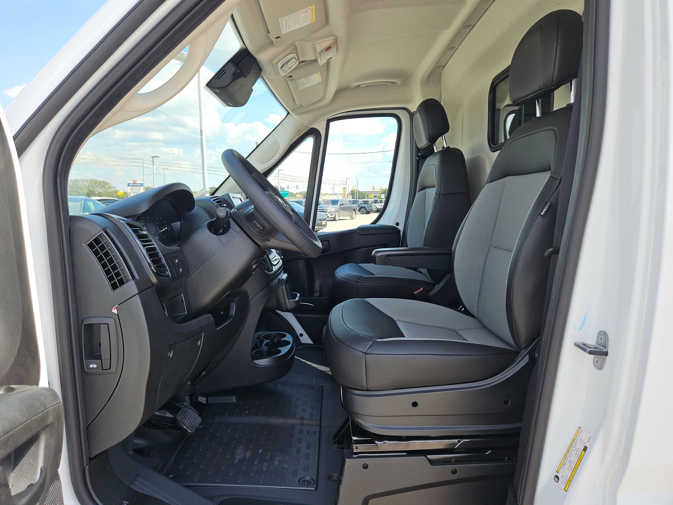 New 2026 RAM ProMaster 2500 image 9
