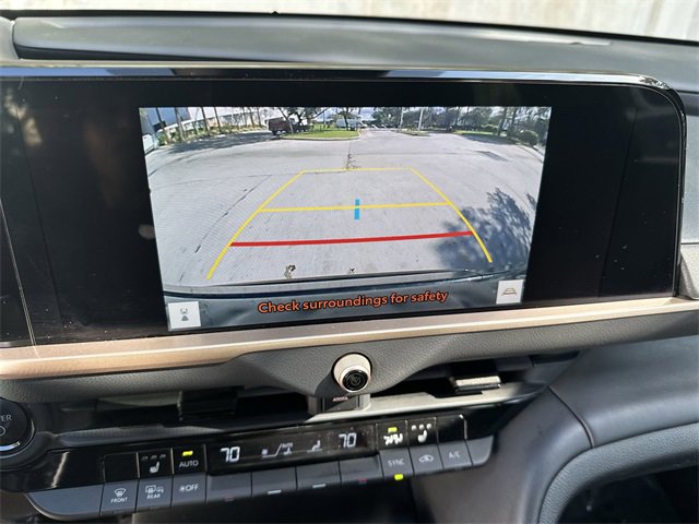 Used 2024 Toyota Crown XLE image 25