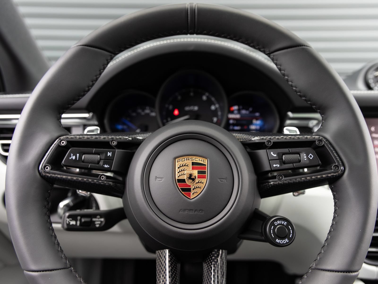 New 2026 Porsche Macan GTS AWD/4WD image 14