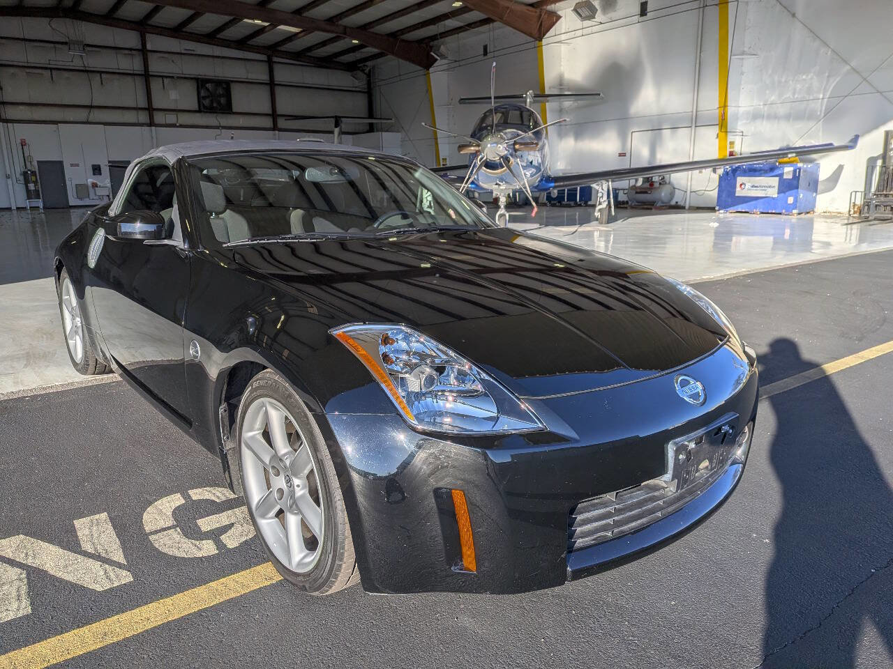 Used 2004 Nissan 350Z Enthusiast image 3