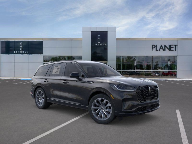 New 2026 Lincoln Aviator 2WD w/ Jet Appearance Package image 7