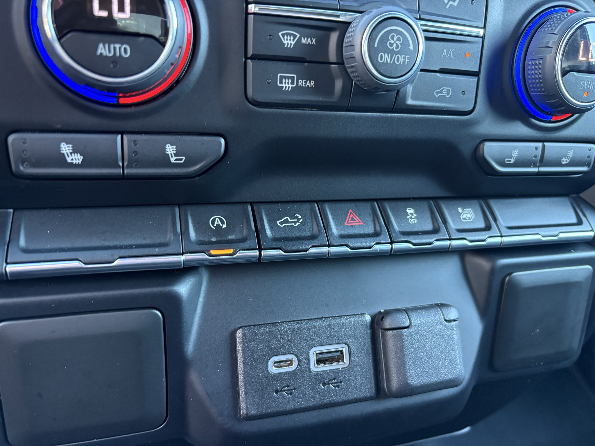 Used 2021 Chevrolet Silverado 1500 RST w/ Bed Protection Package AWD/4WD image 22