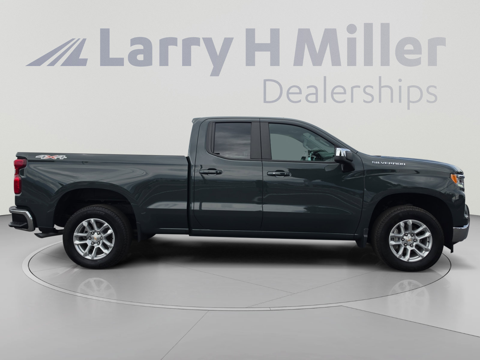 Certified 2026 Chevrolet Silverado 1500 LT AWD/4WD image 6