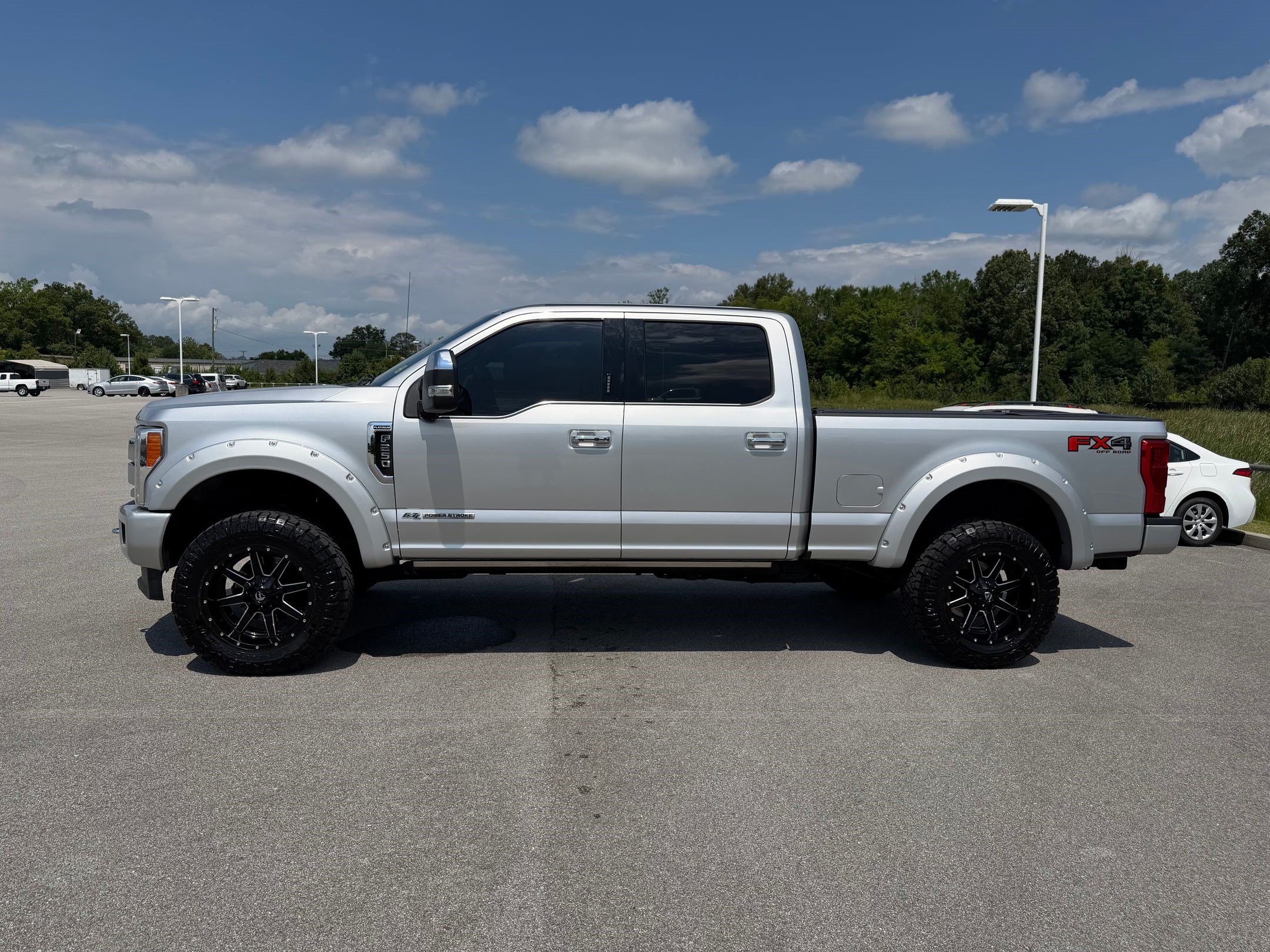 Used 2018 Ford F250 Platinum w/ Platinum Ultimate Package AWD/4WD image 2
