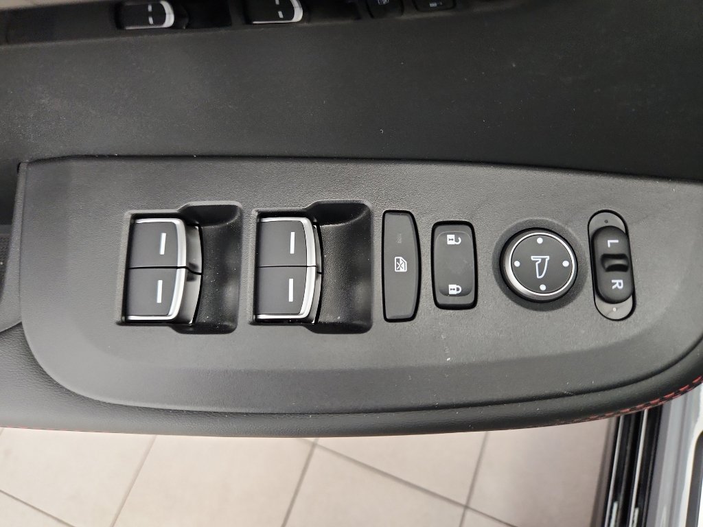 Used 2025 Acura ADX A-Spec image 9