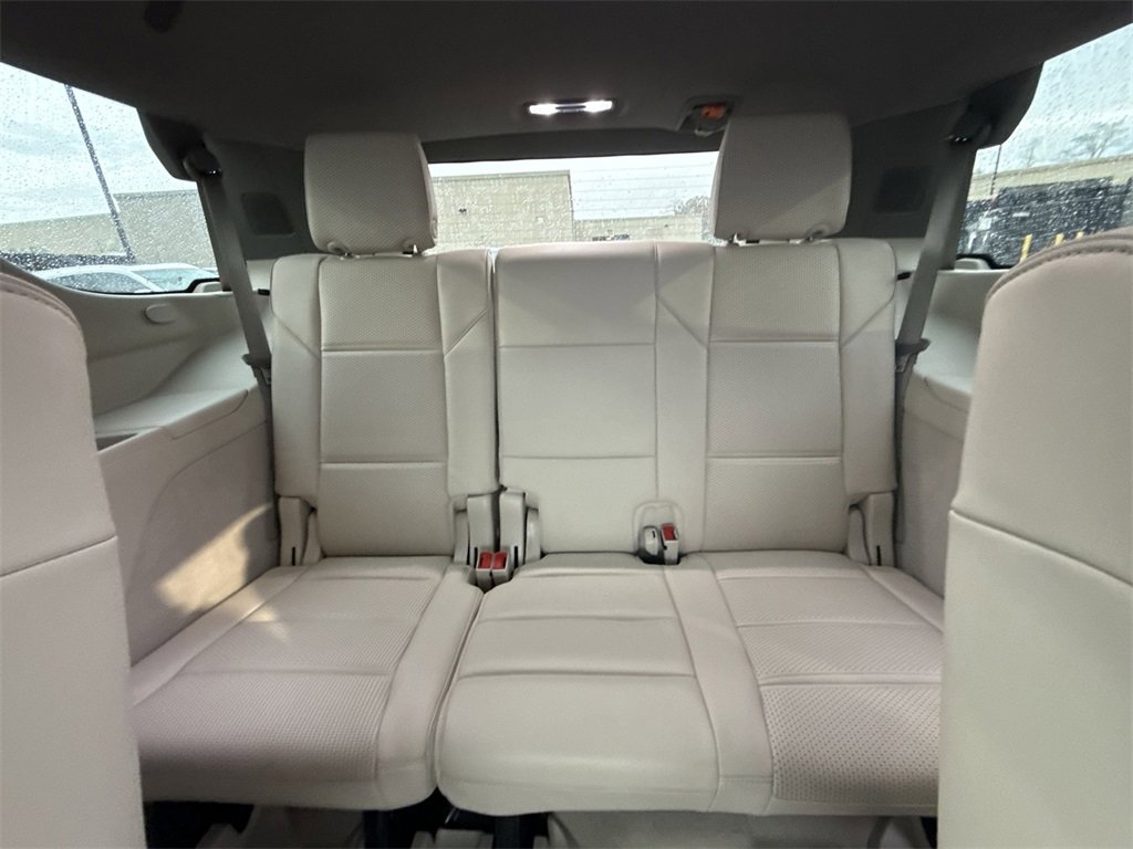 Used 2023 Cadillac Escalade Premium Luxury Platinum w/ Heavy-Duty Trailer Package image 22