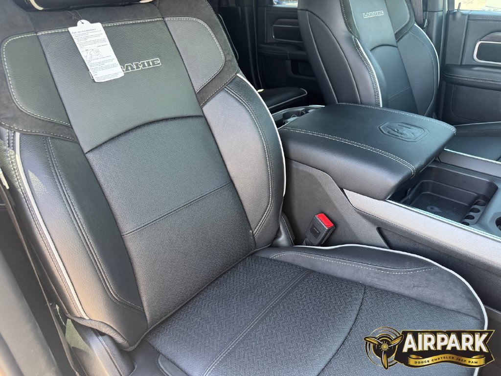 New 2026 RAM 2500 Laramie AWD/4WD image 13