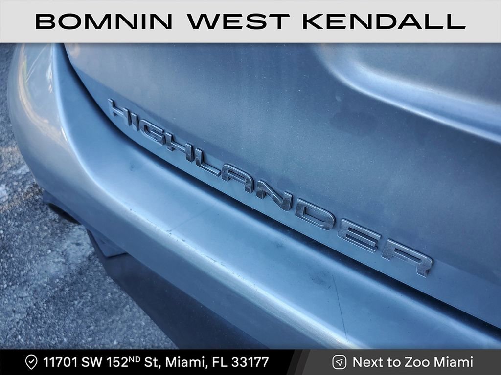 Used 2020 Toyota Highlander L image 11