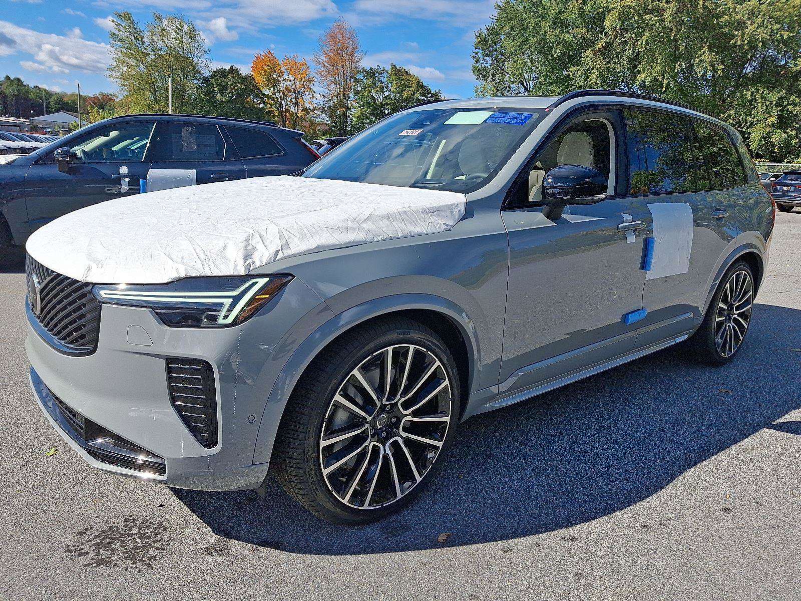 New 2026 Volvo XC90 B6 Ultra w/ Lounge Package image 2