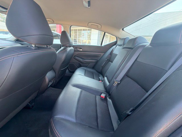 Used 2022 Nissan Altima 2.5 SR FWD image 11