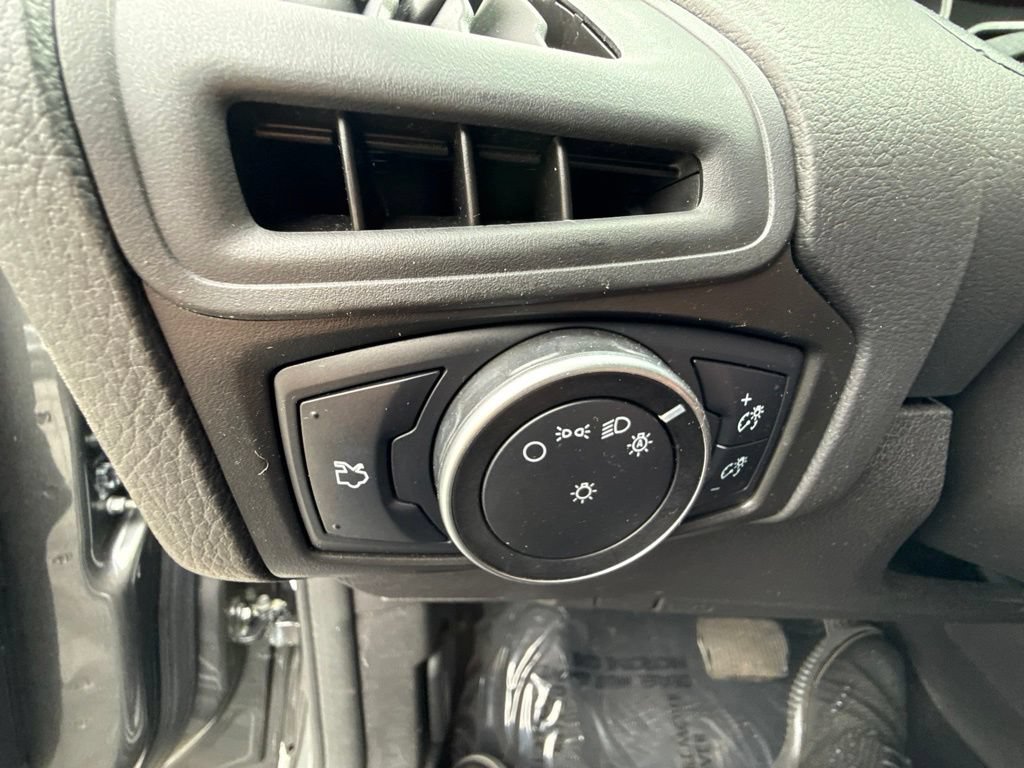 Used 2015 Ford Focus SE FWD image 17
