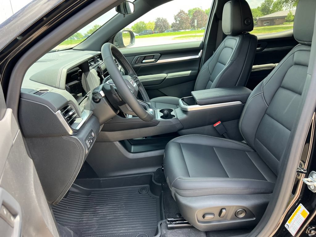New 2027 GMC Terrain Elevation w/ Elevation Premium Package AWD/4WD image 4