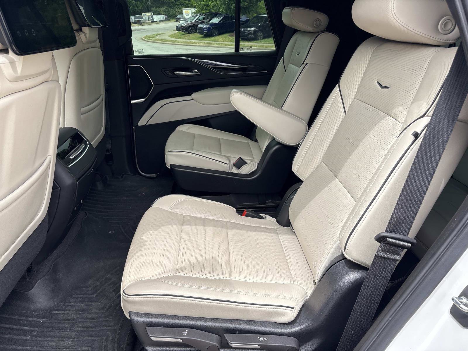 Used 2022 Cadillac Escalade Sport w/ Touring Package AWD/4WD image 32
