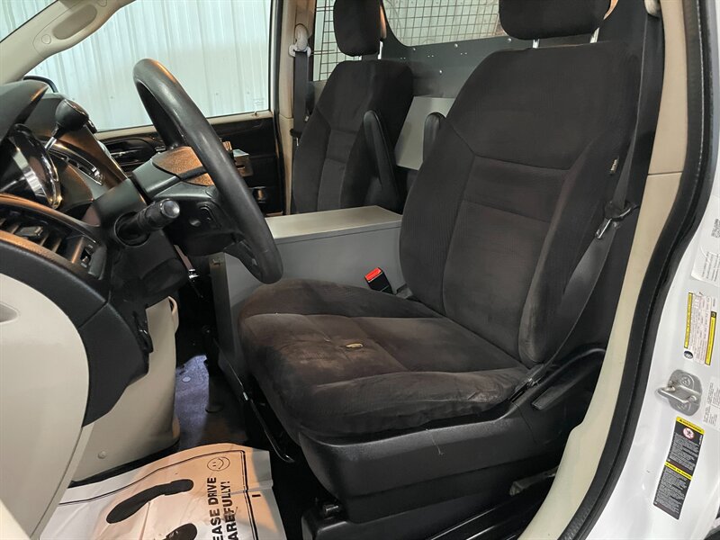 Used 2014 RAM C/V Tradesman FWD image 13