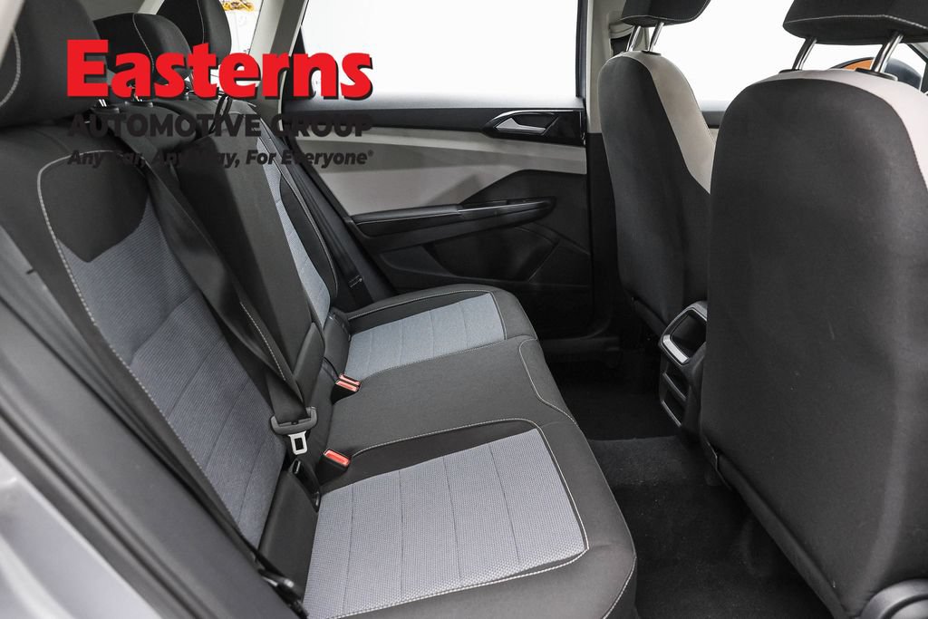 Used 2025 Volkswagen Taos S FWD image 22