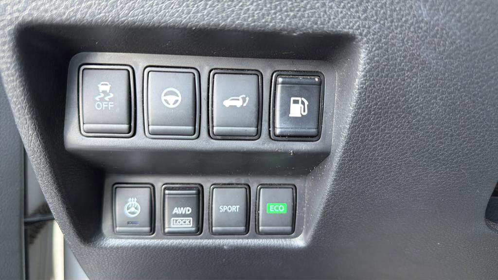 Used 2019 Nissan Rogue SL w/ Premium Package image 22