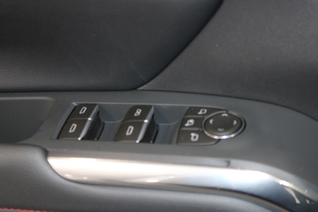 New 2026 Chevrolet Traverse RS w/ LPO, Floor Liner Package FWD image 45