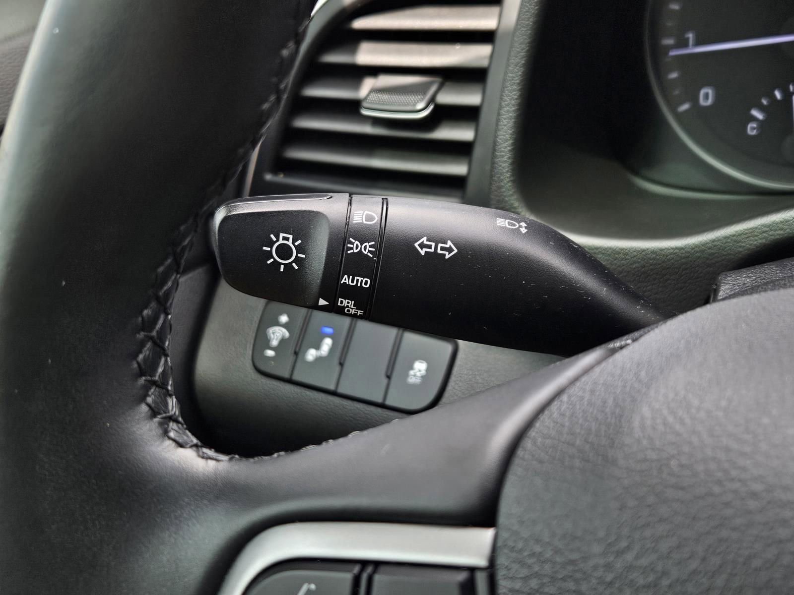 Used 2018 Hyundai Elantra Value Edition w/ Cargo Package image 30