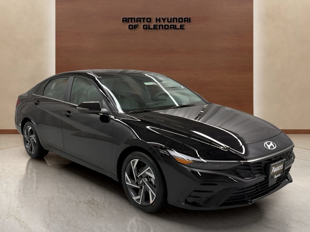 New 2026 Hyundai Elantra Limited FWD image 8