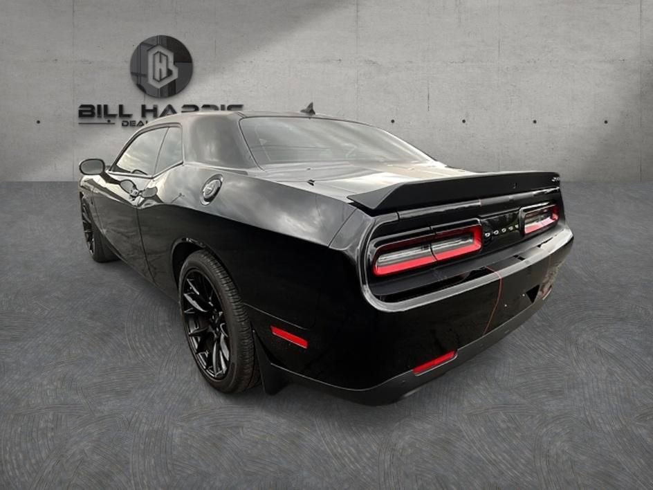 Used 2016 Dodge Challenger SRT Hellcat image 11