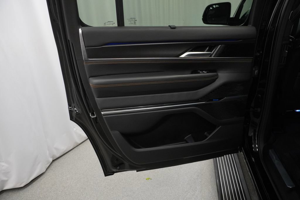 Certified 2025 Jeep Grand Wagoneer Series III w/ Quick Order Packagew 28T image 45