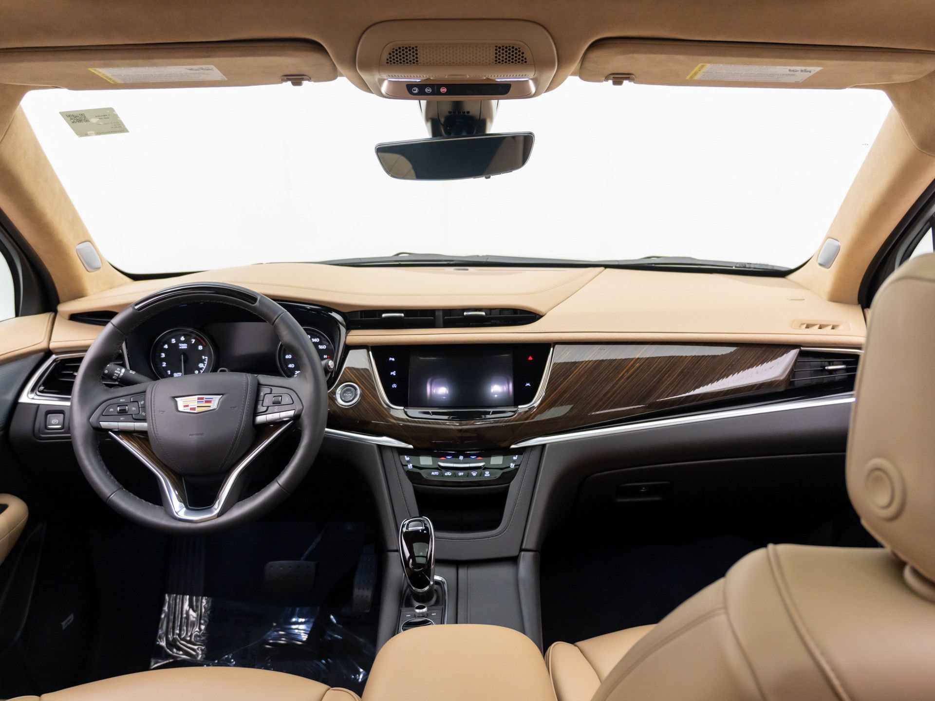 Certified 2025 Cadillac XT6 Premium Luxury w/ Platinum Package AWD/4WD image 9