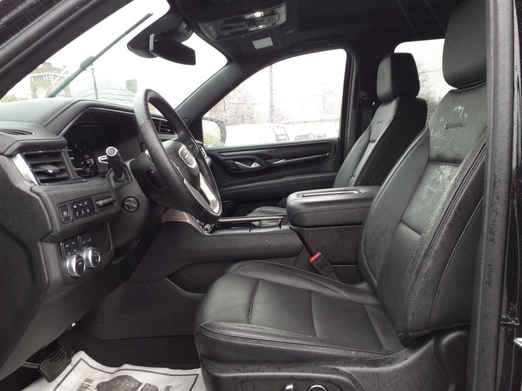 Used 2024 GMC Yukon XL Denali image 13