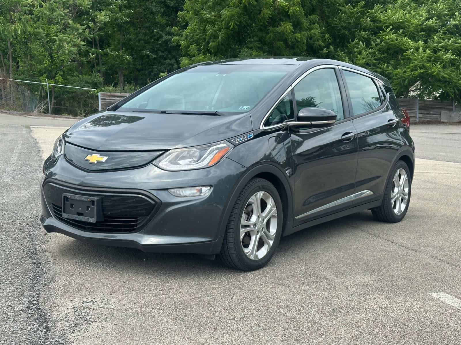 Used 2017 Chevrolet Bolt LT FWD image 1