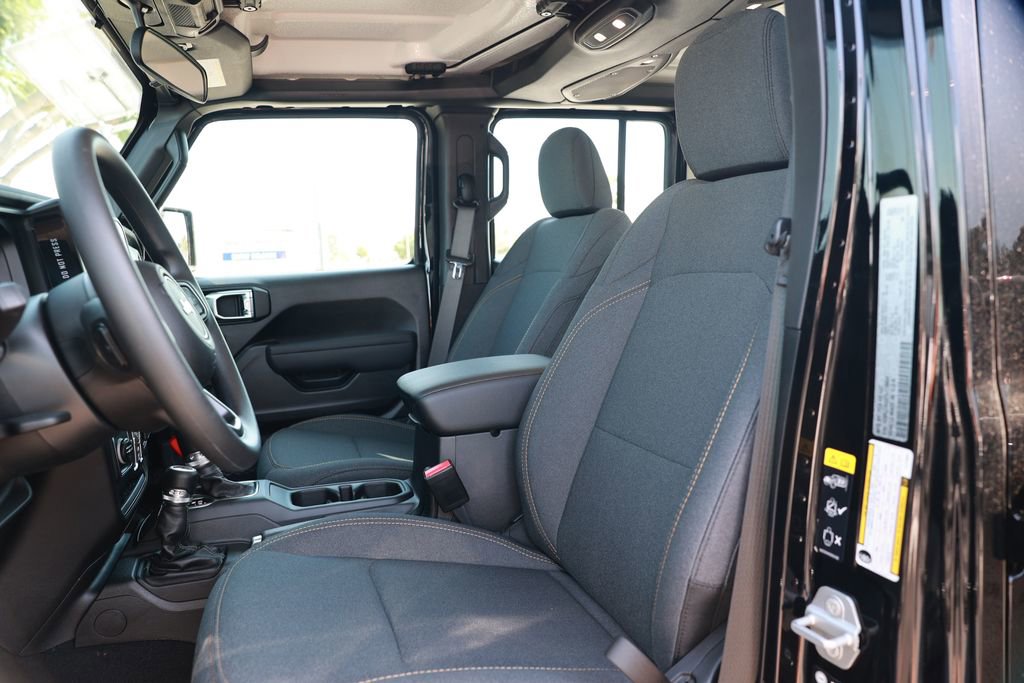 New 2026 Jeep Gladiator Sport image 14