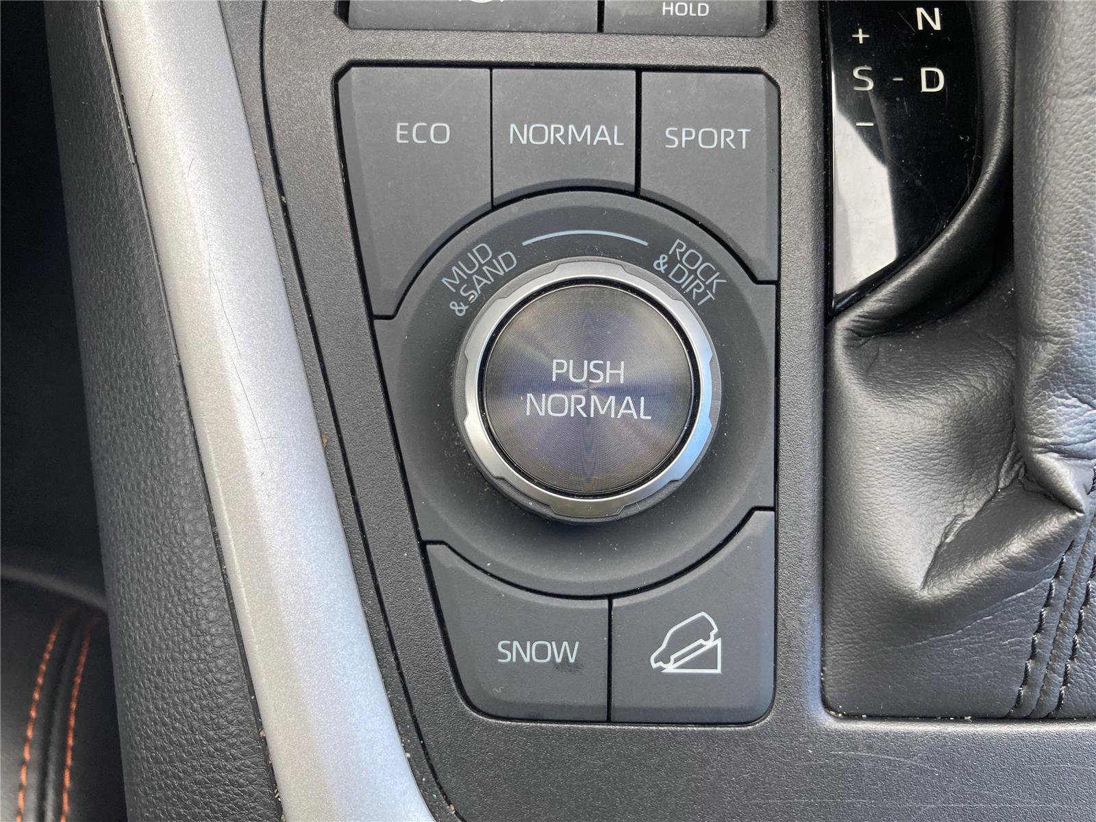 Used 2024 Toyota RAV4 Adventure image 17