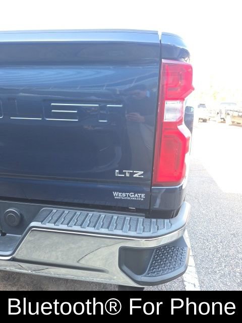 Used 2020 Chevrolet Silverado 2500 LTZ w/ LTZ Convenience Package image 22