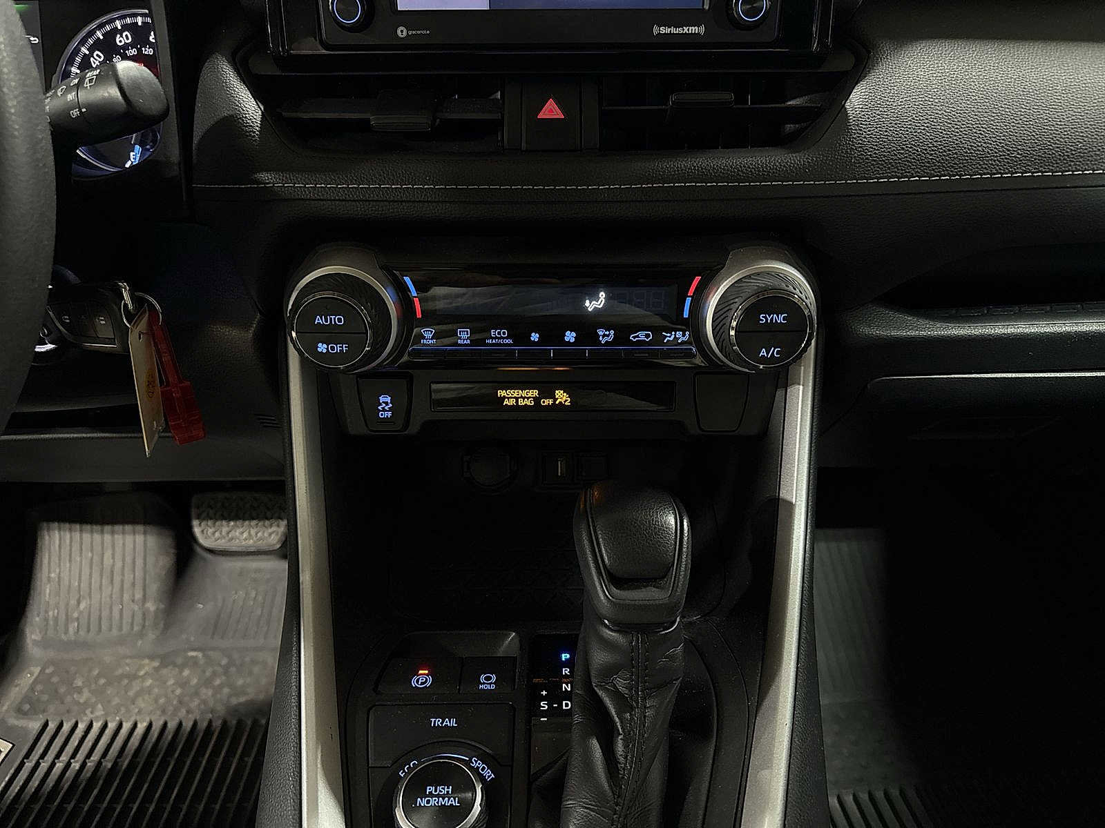 Used 2020 Toyota RAV4 LE image 21