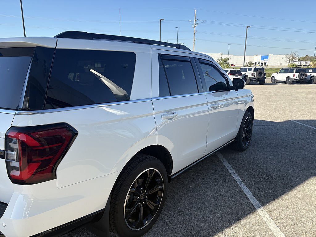 Used 2023 Ford Expedition Limited AWD/4WD image 5