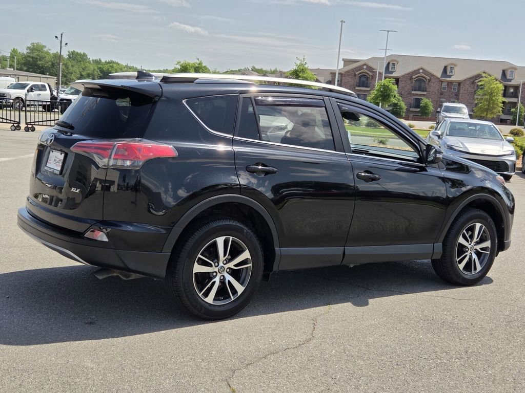 Used 2018 Toyota RAV4 XLE w/ Plus Extra Value Package image 5