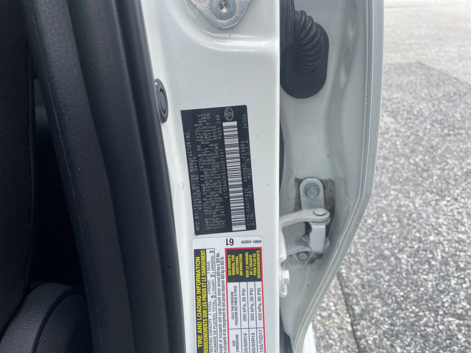 Used 2025 Toyota Camry LE image 28